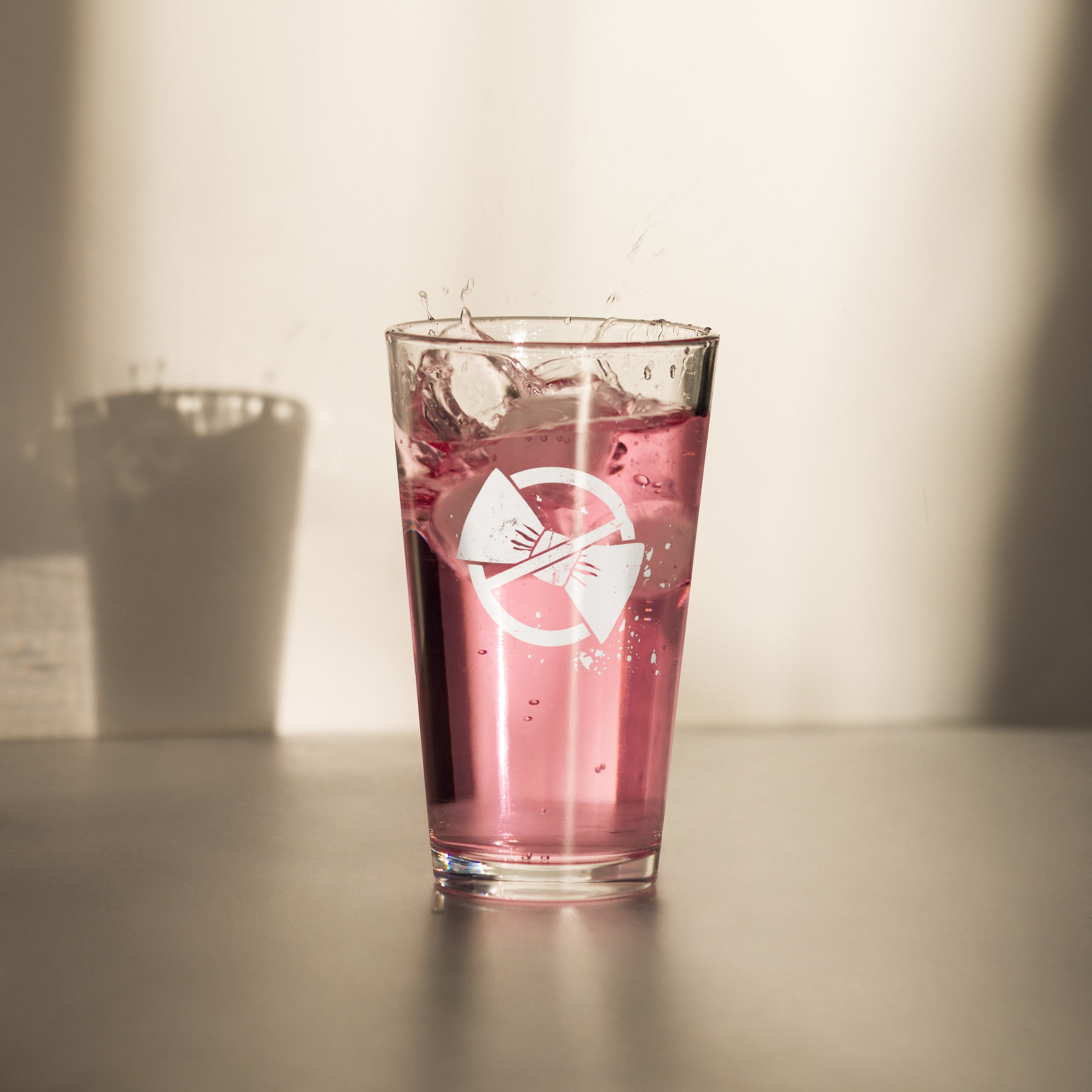 Shaker pint glass